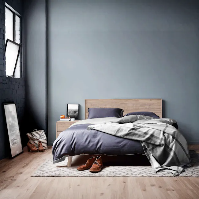 Leland King Bed - 3 - Modern bedroom, cozy atmosphere, minimalist design, neutral color palette, wooden headboard
