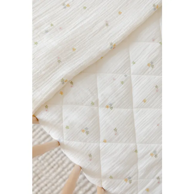 Soft Spot Soft Quilt Blanket - Daisies - 4