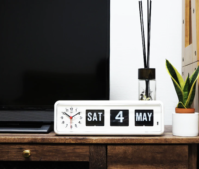 TWEMCO Calendar Flip Wall/Counter Clock White, TWEMCO Retro Clocks