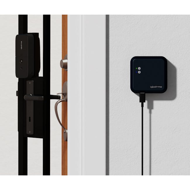 igloohome Rim Lock Metal Gate 2 Fingerprint - 3 - Door lock, black door, wooden frame, metal handle, smart lock, indoor
