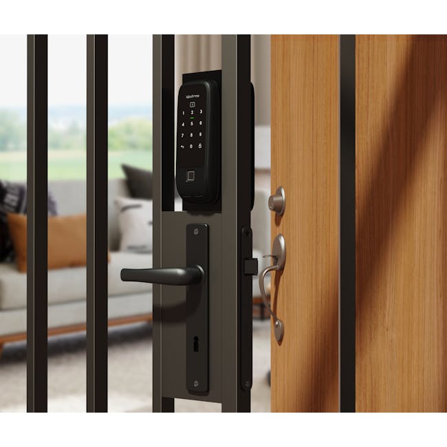 igloohome Rim Lock Metal Gate 2 Fingerprint - 2 - Modern smart lock, digital keypad, black and silver design, indoor