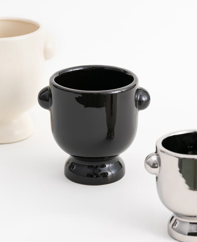 Trophy Ceramic Pot - Glossy Black - 2