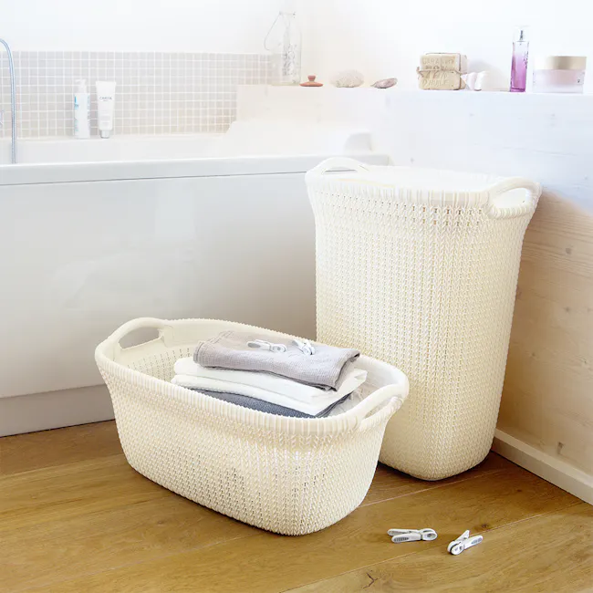 Knit Laundry Basket 40L - Harvest Brown - 4 - White laundry basket, neatly folded towels, white wicker laundry basket