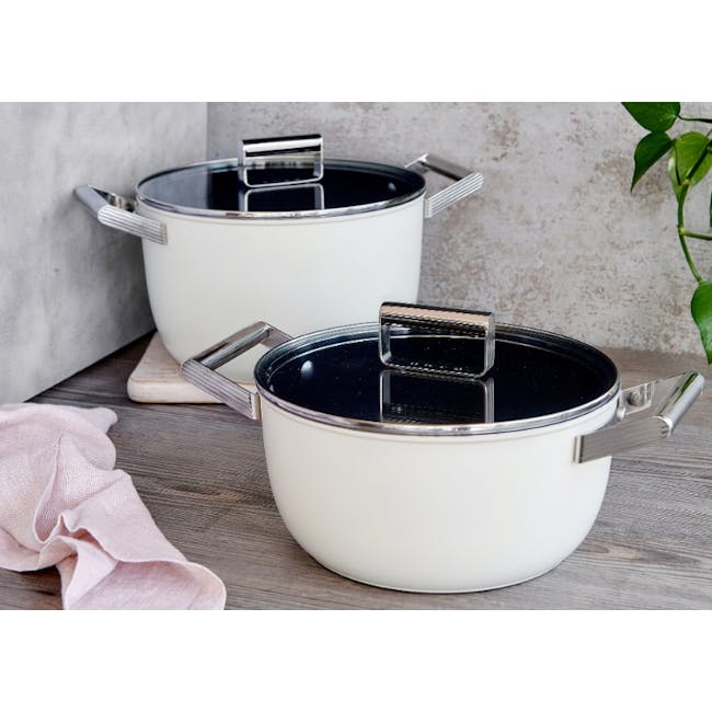 SMEG Casserole with Lid - Cream (2 Sizes) - 2