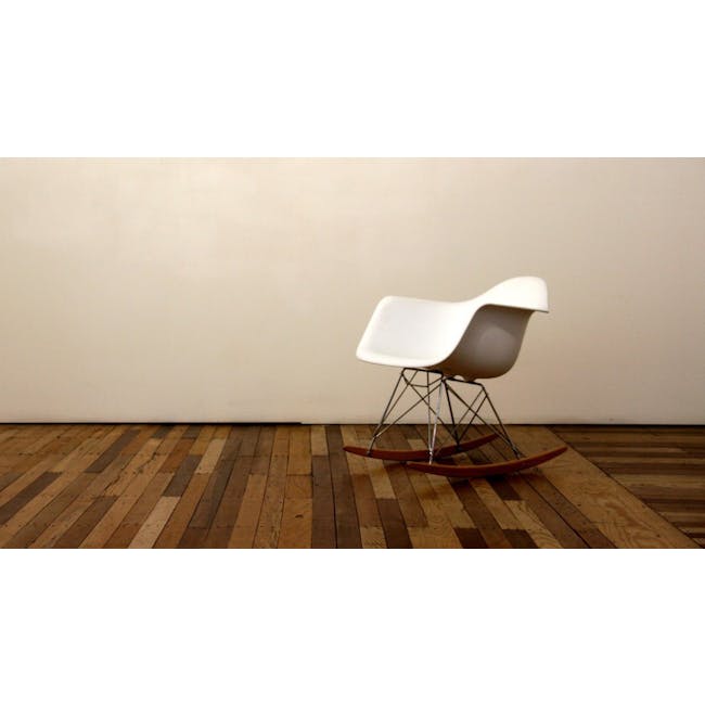 Klaus Rocking Chair - White - 4 - White modern chair, minimalist design, wooden floor, rustic ambiance, simple structure