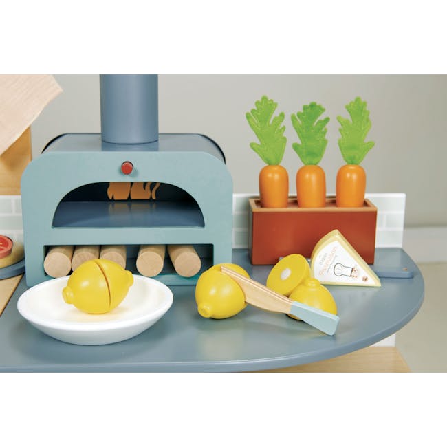 Tender Leaf Toy Kitchen - La Fiamma Grand Kitchen - 5 - Lemon, cutting board, yellow lemon, wooden knife, triangular sign