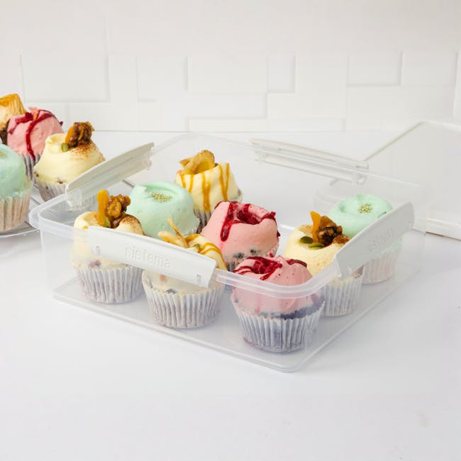 Sistema 3.5L Bakery Box - 2 - multi-colored cupcakes, pastel-colored frosting, rainbow cupcakes, colorful cupcakes, cupcake
