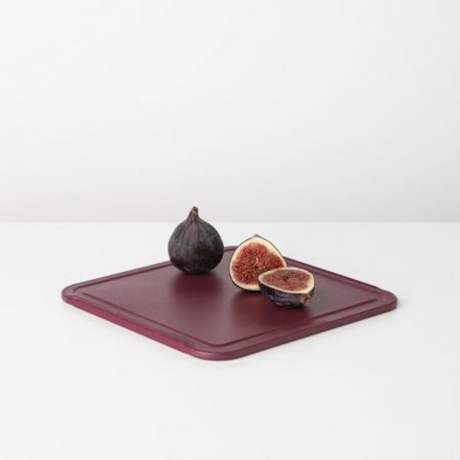 Tasty+ Medium Cutting Board - Aubergine Red - 2