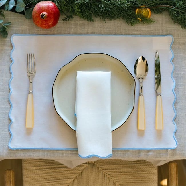 Como Scallop Linen Placemat (1 Pc) - Bordeaux - 2