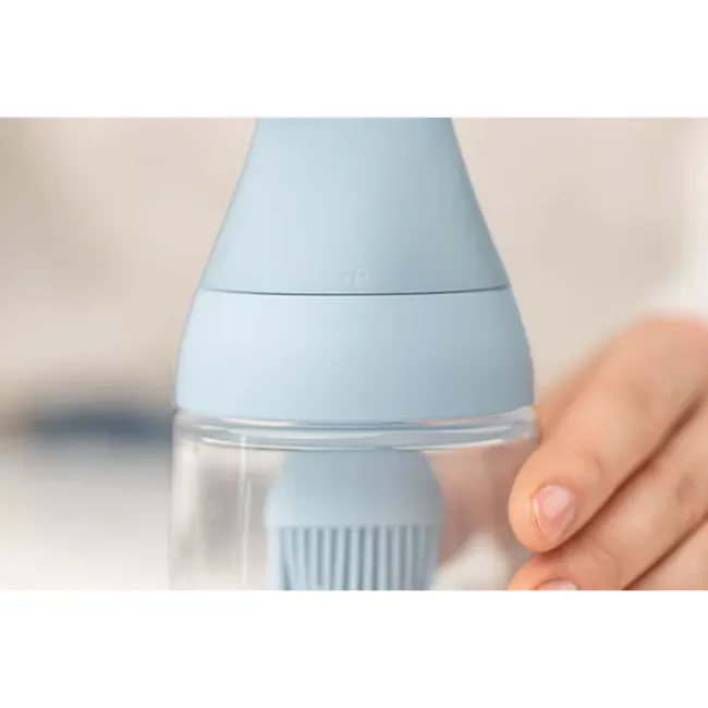 Zuutii Oil Dispenser with Brush - Baby Blue - 3 - Light blue, ergonomic, handheld, transparent, cup-shaped, silicone, brush