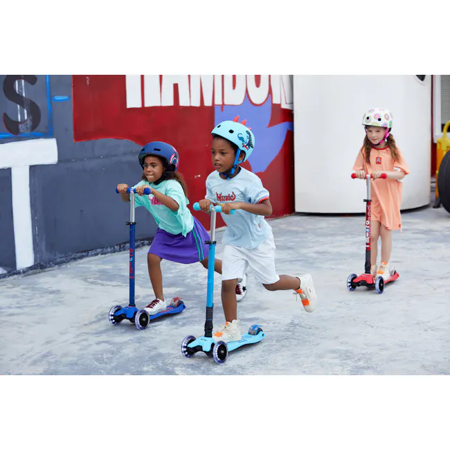 Micro Maxi Deluxe Foldable LED Scooter - Bright Blue (Age 5-12) - 4
