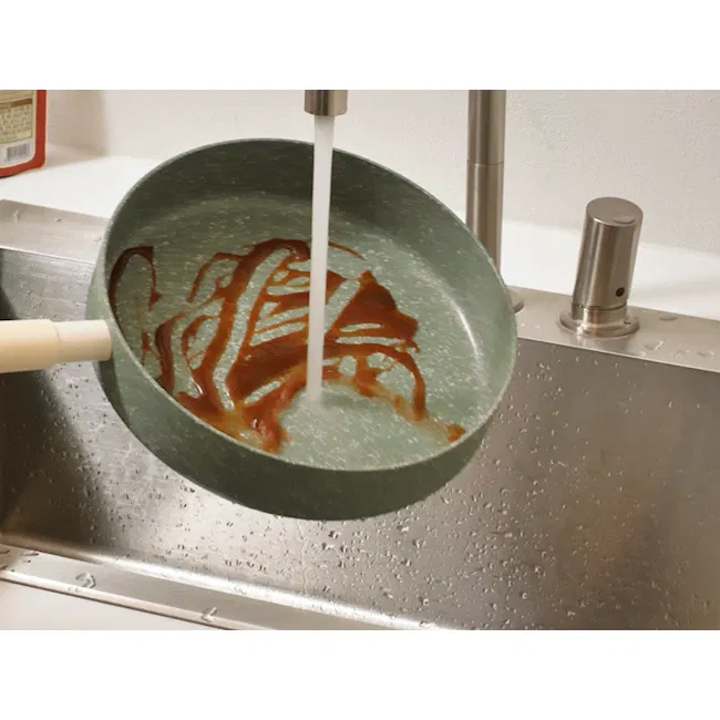 Arong Nonstick Frying Pan - Green & Cream White - 8 - Green frying pan, brown sauce, dripping water, kitchen sink, faucet