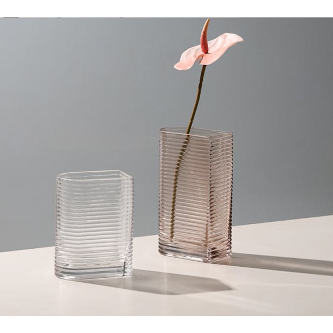 Flor Retro Ribbed Vase 20 cm - Dusty Pink - 1