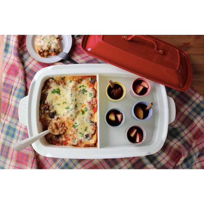 BRUNO Exclusive Bundles - Red Compact Hotplate + Attachments (4 Options) - 17 - Casserole dish, cheesy baked dish, red