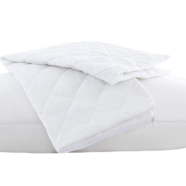 Hillcrest ComfyLux Pillow Protector with Zipper - 3