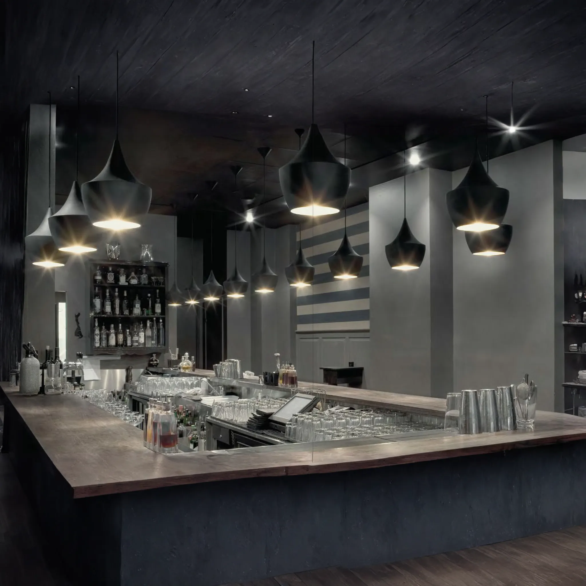 Sven Bell Pendant Lamp - Black - 12 - modern bar interior, sleek pendant lights, minimalist design, sophisticated ambiance