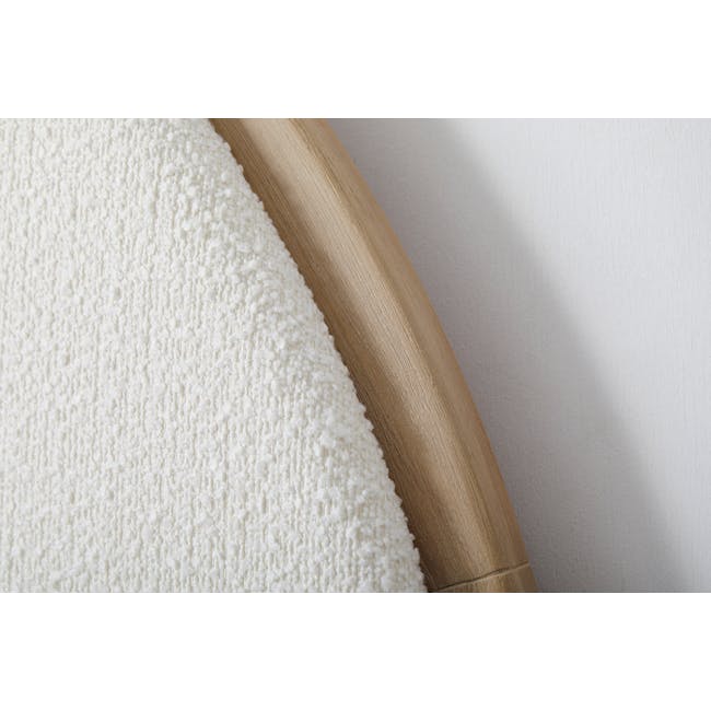 Catania Queen Bed - 14 - White textured carpet, wooden floor, wooden wall, wooden furniture leg, wooden floor corner, wooden