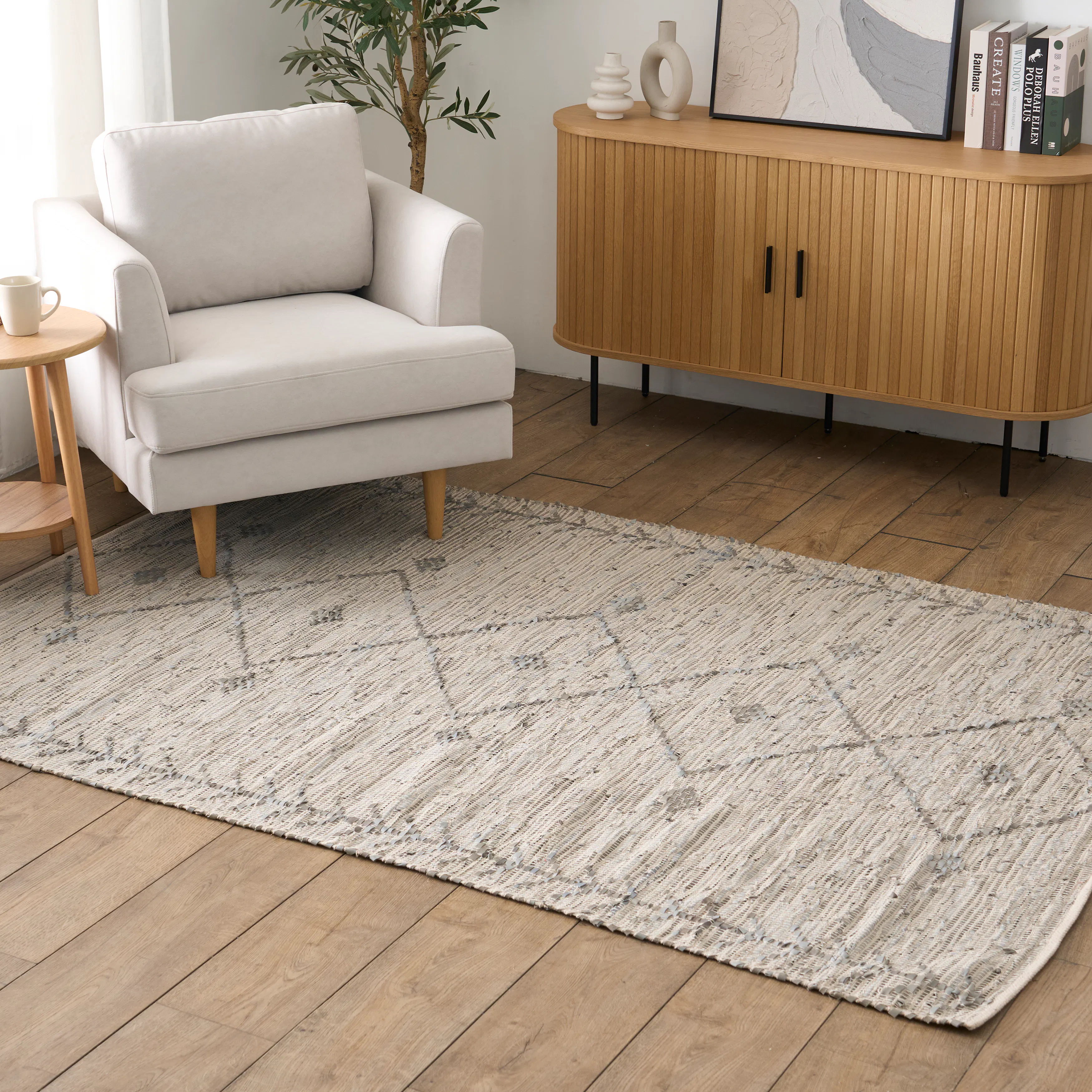 Leonie Low Pile Rug (2 Sizes) - 9