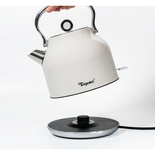 TOYOMI 1.7L Stainless Steel Water Kettle WK 1700 - Glossy White - 3 - White electric kettle, black base, sleek design