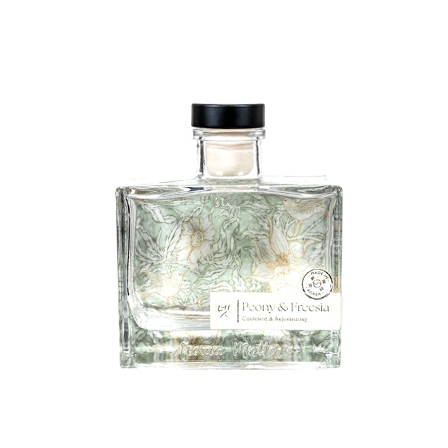 Aroma Matters Reed Diffuser - Peony & Freesia (2 Sizes) - 1 - Green marble design, elegant bottle, premium fragrance, Peony
