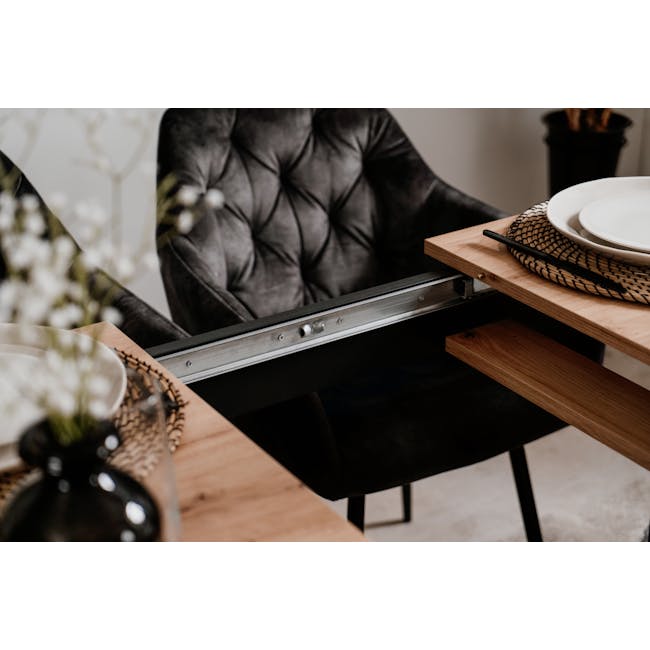Jonah Extendable Dining Table 1.4m-1.8m - Black, Oak - 1