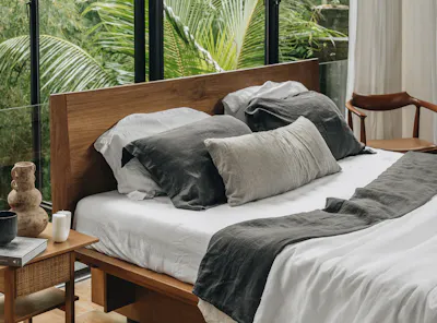 Heveya® Linen Fitted Sheet Set - White (5 Sizes)
