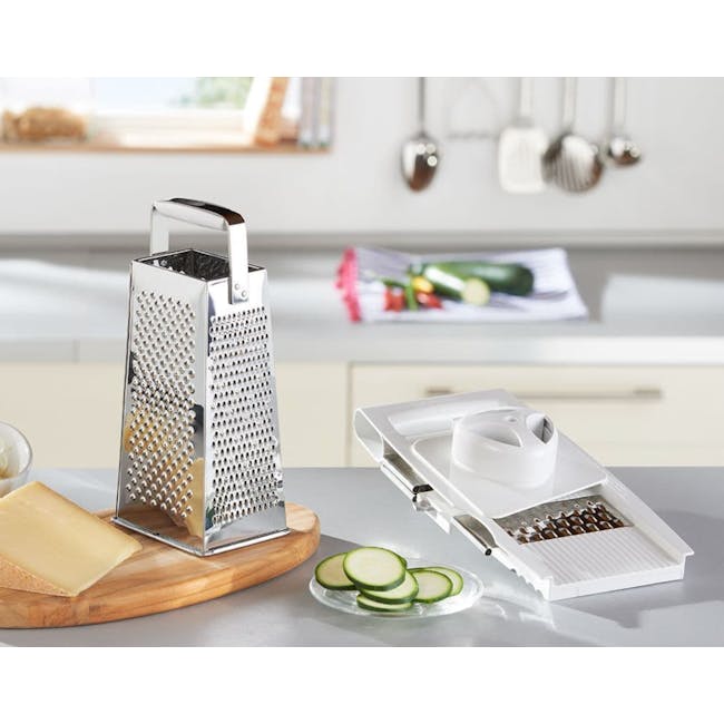 Leifheit 4-in-1 Grater - 2