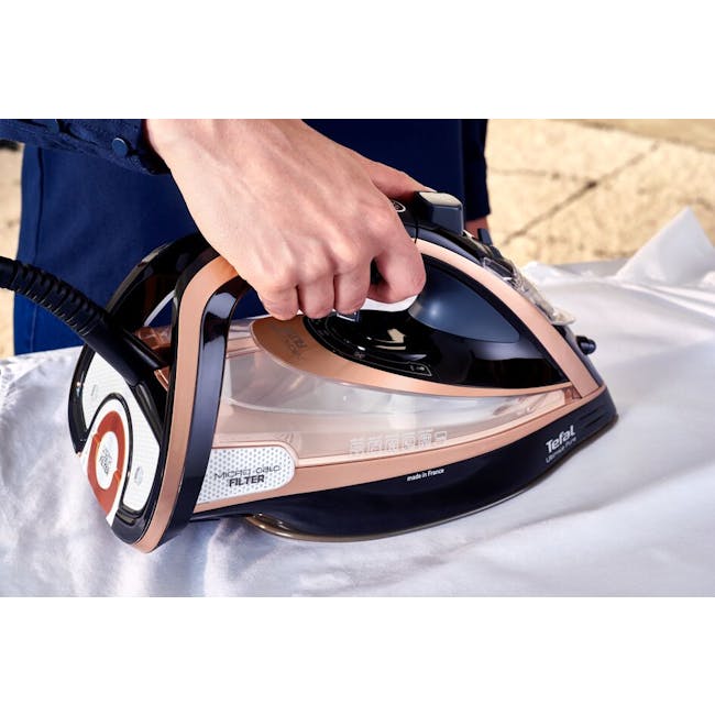Tefal Ultimate Pure Steam Iron FV9845 - 2