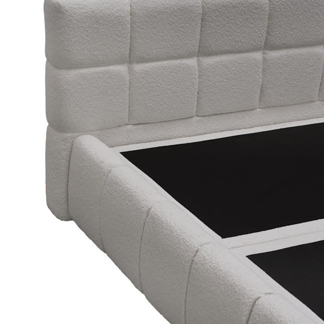 Aubrielle Storage Queen Bed - Light Grey Boucle - 16