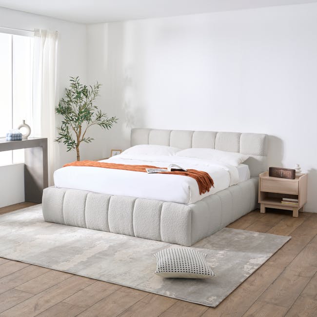 Aubrielle Storage Queen Bed - Light Grey Boucle - 3