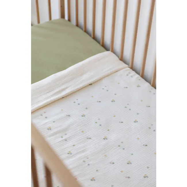 Soft Spot Soft Swaddle/Towel - Daisies - 3