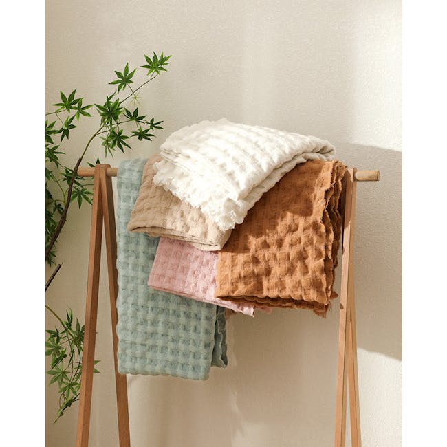 Lia Waffle Knitted Throw - Off White - 3
