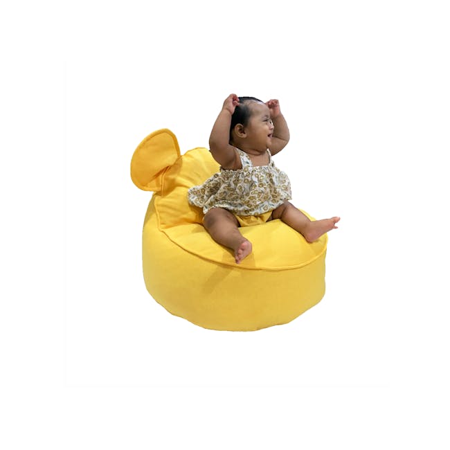 Eddy Bean Bag - Yellow - 2 - Yellow bean bag chair, baby sitting, playful baby, colorful outfit, baby sitting on chair, baby