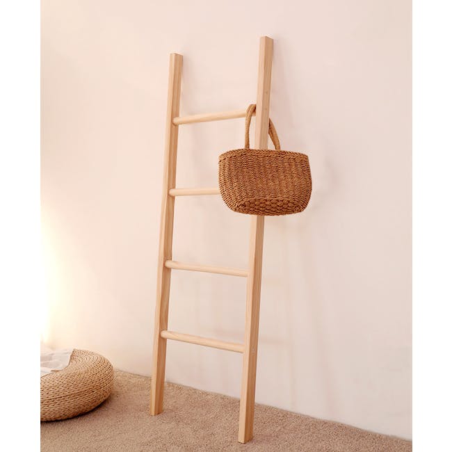 Ada Ladder Hanger - Natural - 1