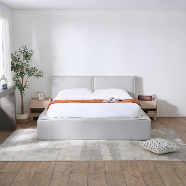 Maine Storage Queen Bed - Light Grey (Pet Friendly) - 2