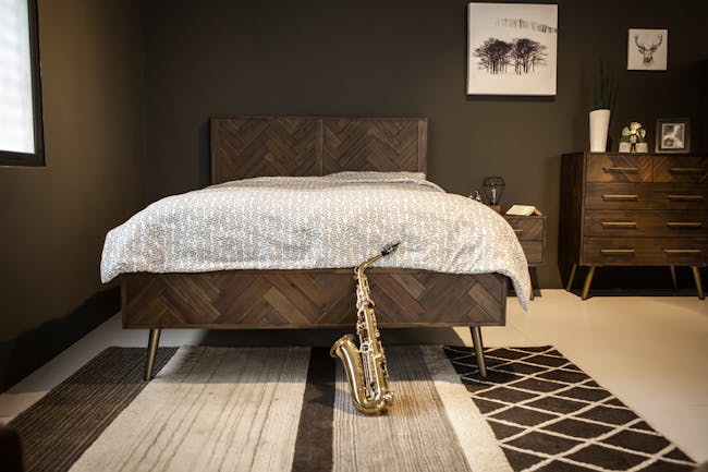 Cadencia Queen Bed with 2 Cadencia Single Drawer Bedside Tables - 1