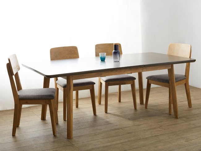 (As-is) Hudson Extendable Dining Table 1.6m - 2m - 6