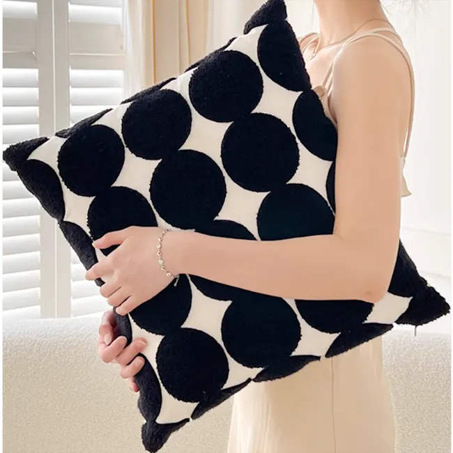 Ronda Cushion - 3