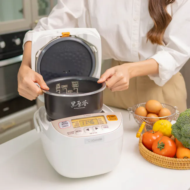 Zojirushi 0.54L Micom Rice Cooker (NL-BGQ05) - Champagne White