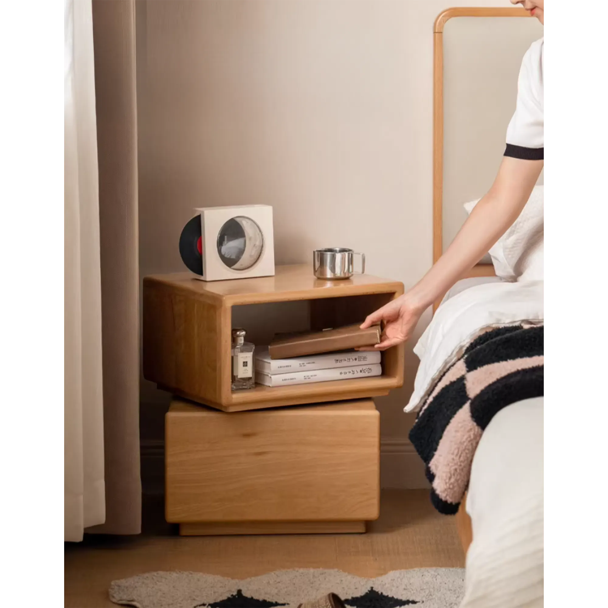 Panto Swivel Side Table - 10
