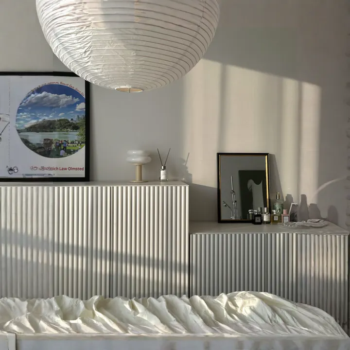 Heidi Cabinet 0.8m - White - 12 - White textured wall, modern decor, minimalist design, soft lighting, striped ceiling fan