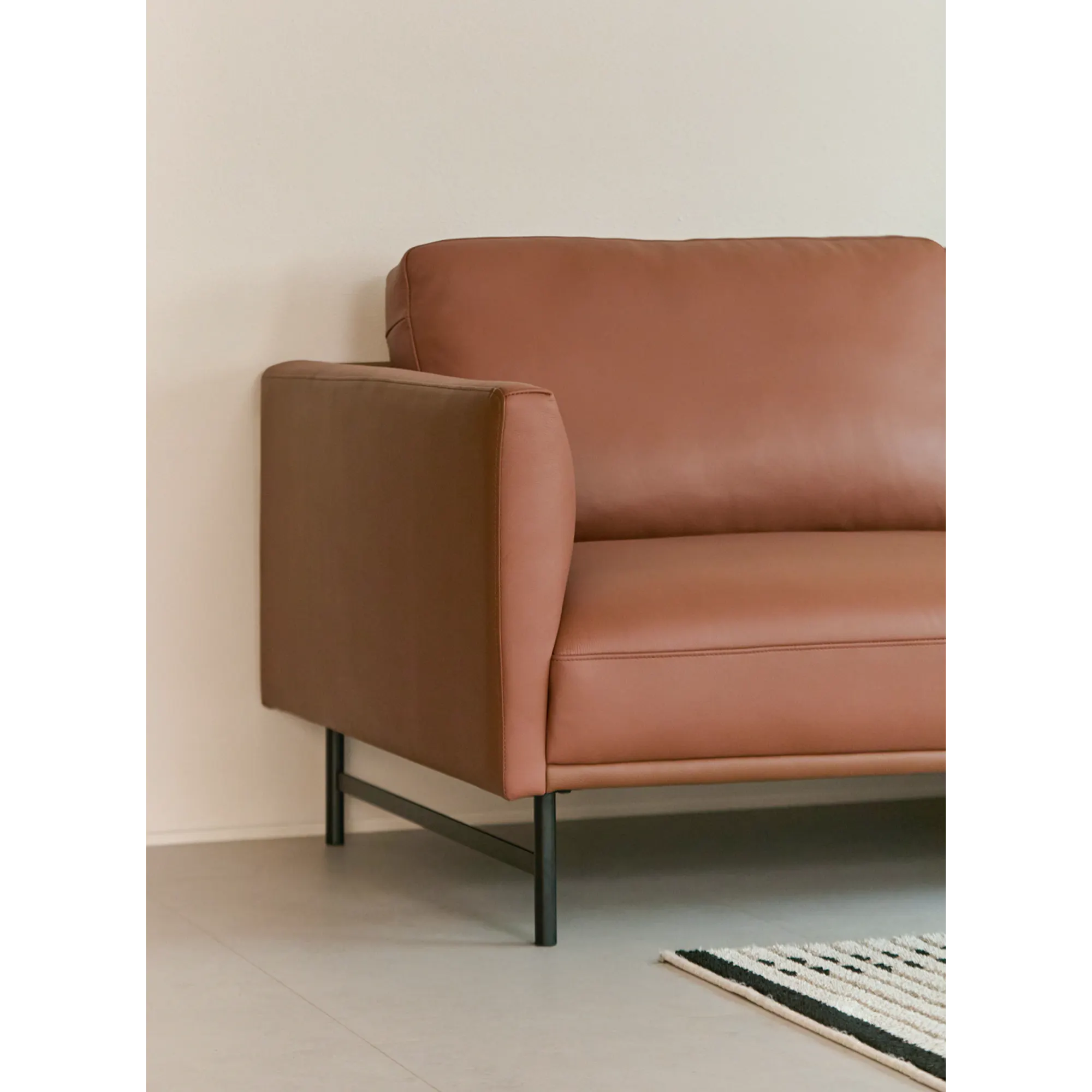 Pave Ottoman - Matt Black (Top Grain Leather) - 16