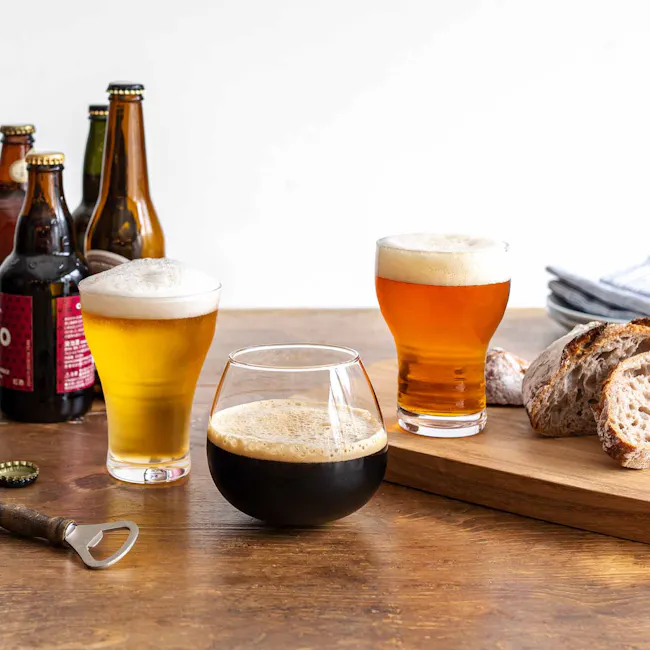 Base Piece Craft Beer Glass Gift Set - 3 - Brewed beer, glass of beer, dark beer, light beer, beer glasses, beer bottles
