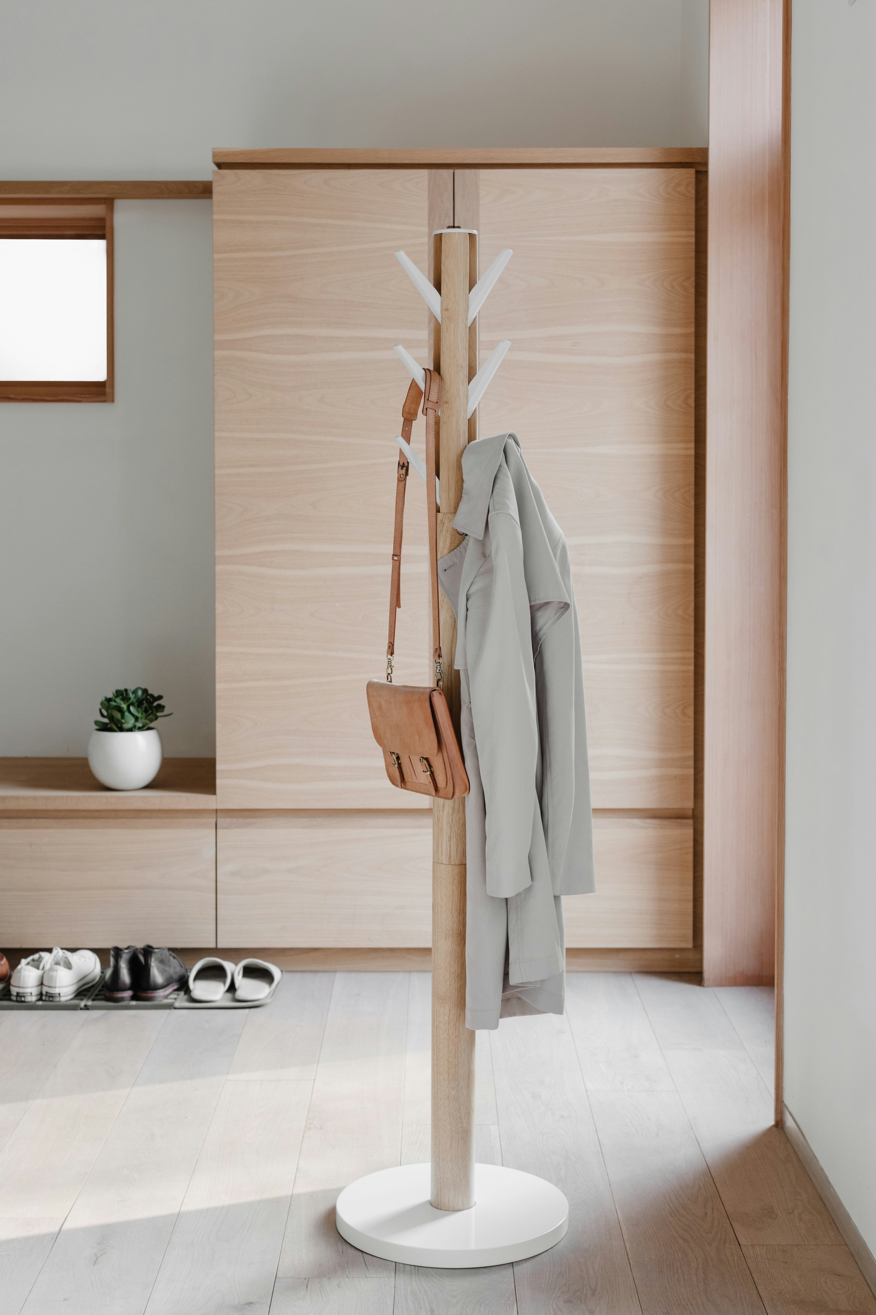 Flapper Coat Rack White, Natural, Umbra Home Accents HipVan