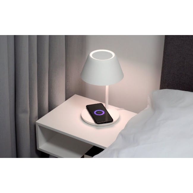 Yeelight Staria LED Bedside Lamp (W Wireless Charging Pad) - 3