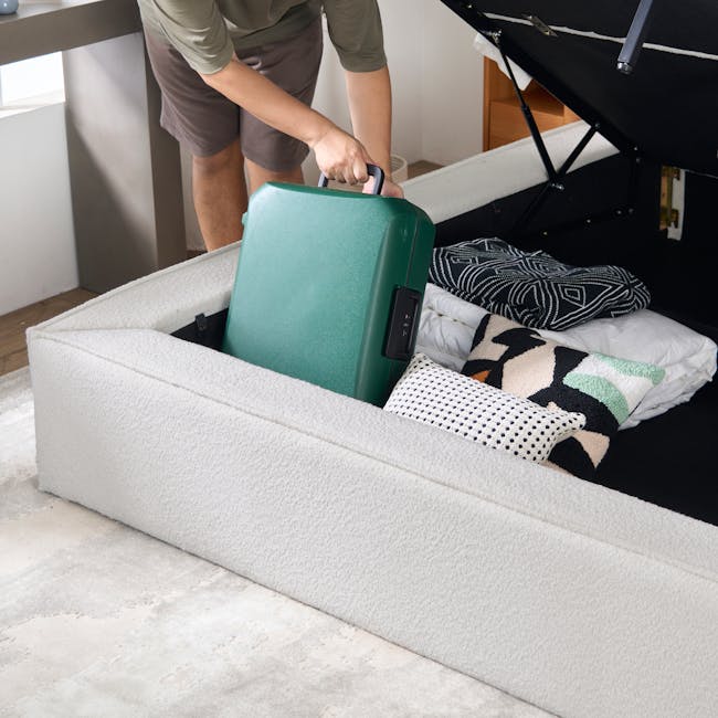 Maine Storage King Bed - Light Grey Boucle - 6