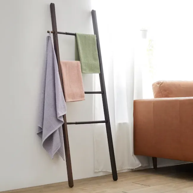 EVERYDAY 100% Cotton Hand Towel 70 x 40 cm - Liilac - 6 - Towel rack with three towels, light purple, green, and pink