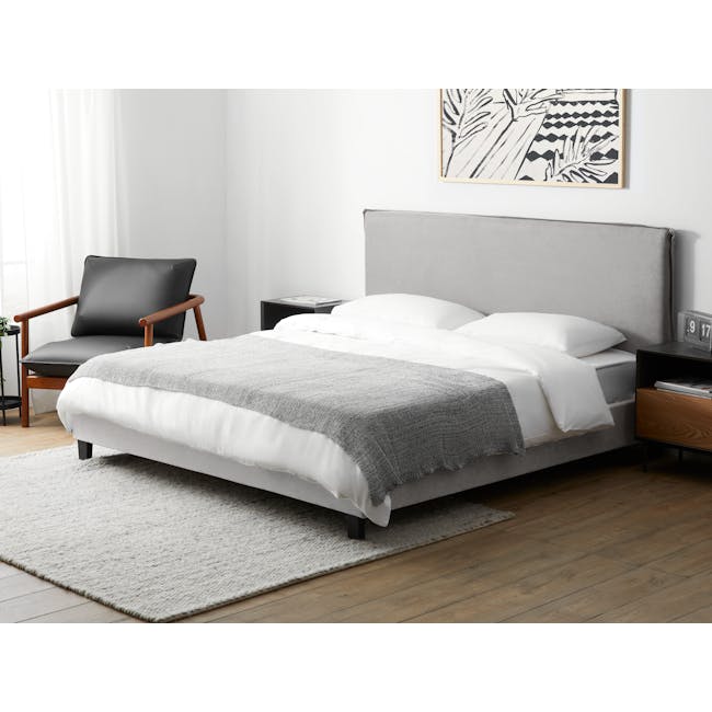 Hank King Bed in Silver Fox with 2 Weston Bedside Tables - 1