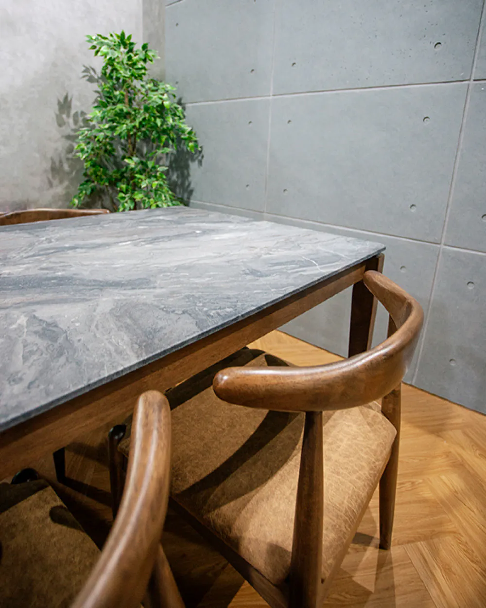 Brilliance Top | Kleberg Dining Table (Dark Emperador) - 10