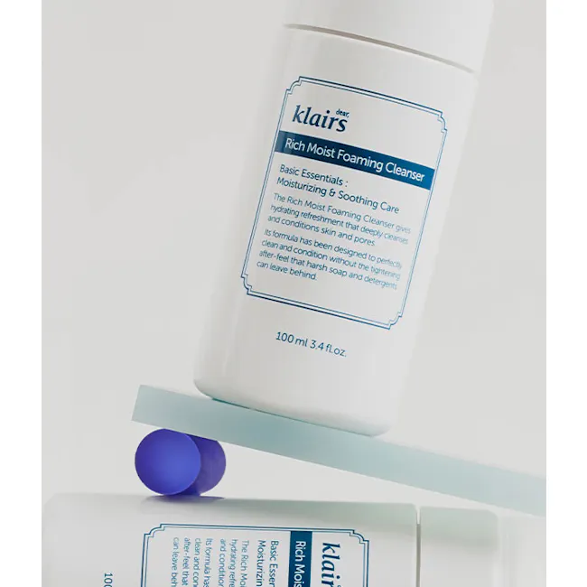 Rich Moist Foaming Cleanser - Dear Klairs - 7